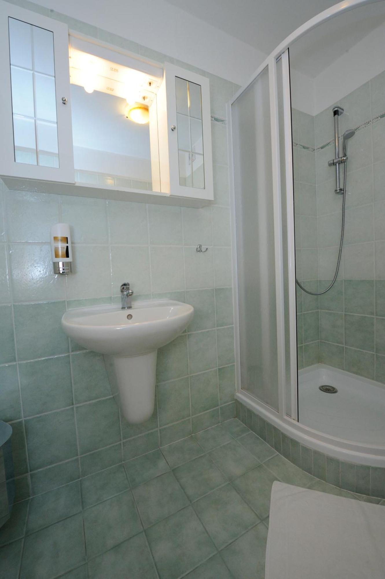Hotel Zlata Stika Pardubice Bagian luar foto