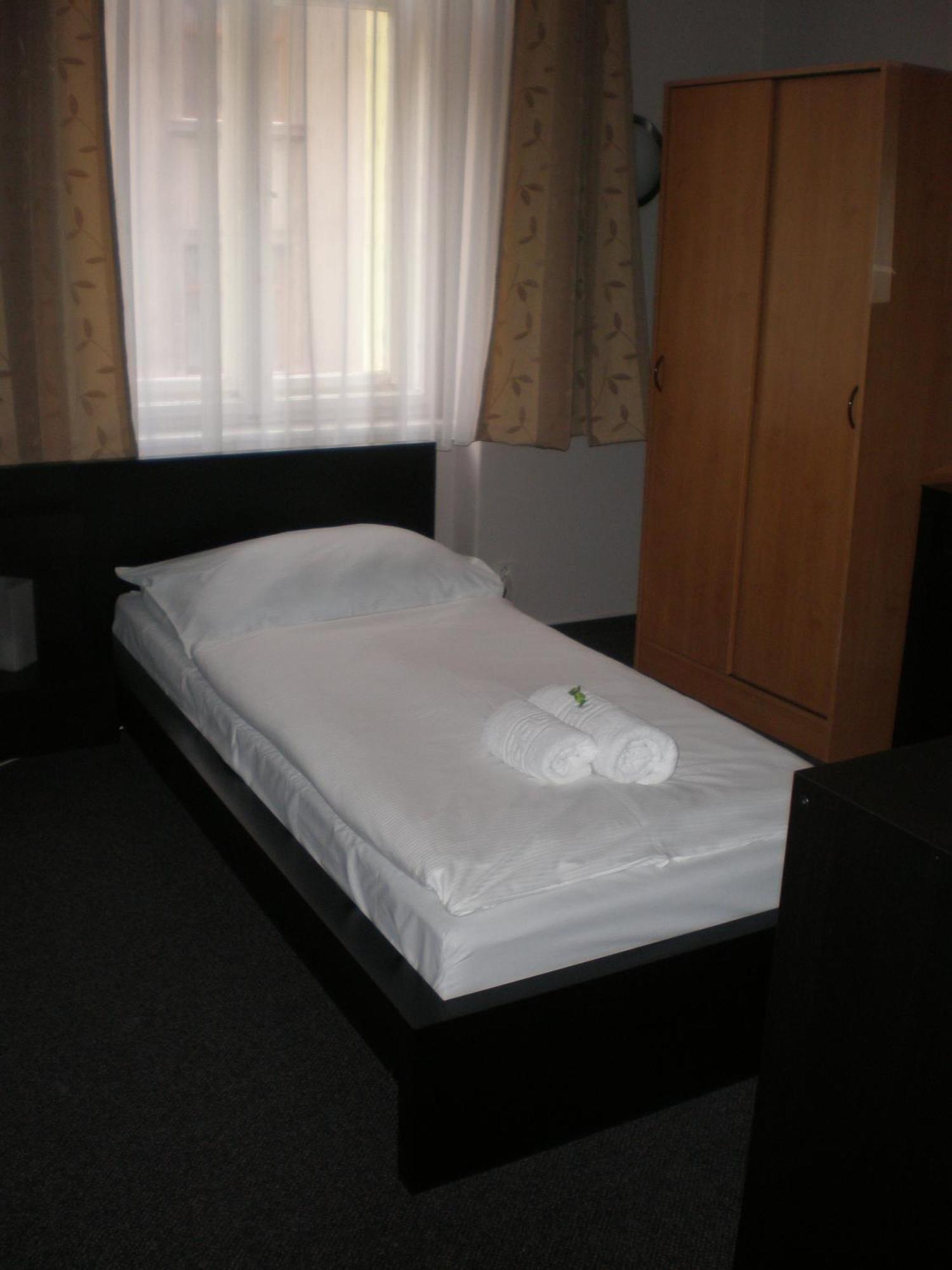 Hotel Zlata Stika Pardubice Ruang foto
