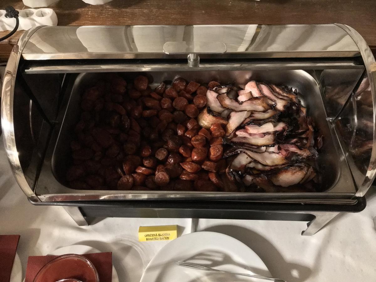 Hotel Zlata Stika Pardubice Bagian luar foto